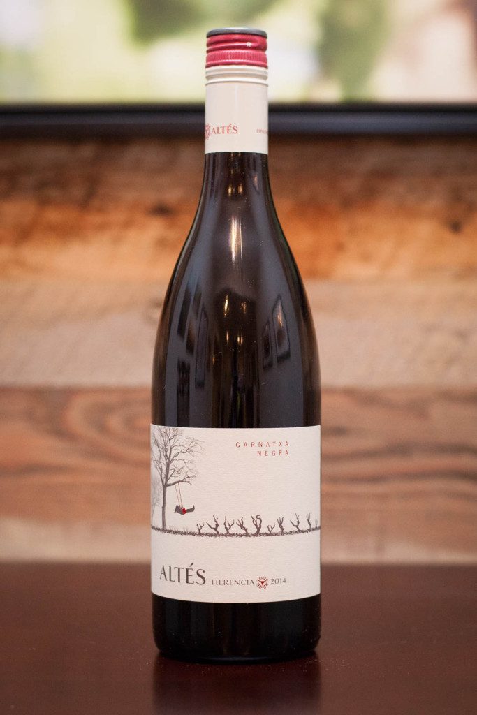 5 Reasons to Praise FruitDriven Red Wines Opening a Bottle