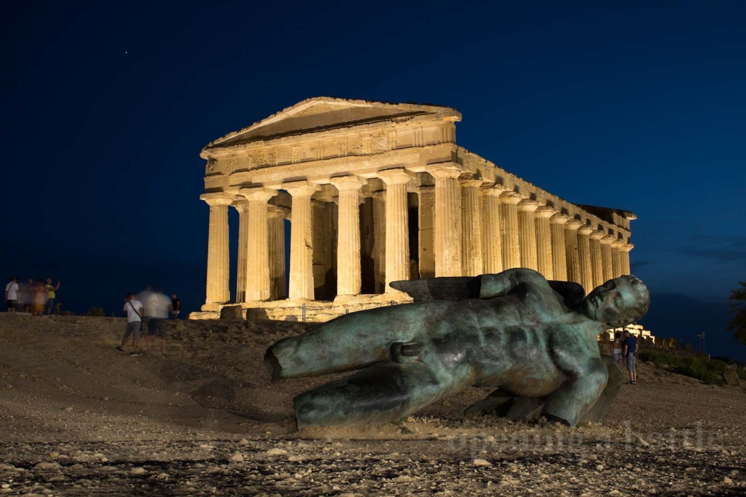 The magnificent Temple of Concordia anchors a row of spectacular archaeological sites in Agrigento. ©Kevin Day/Opening a Bottle