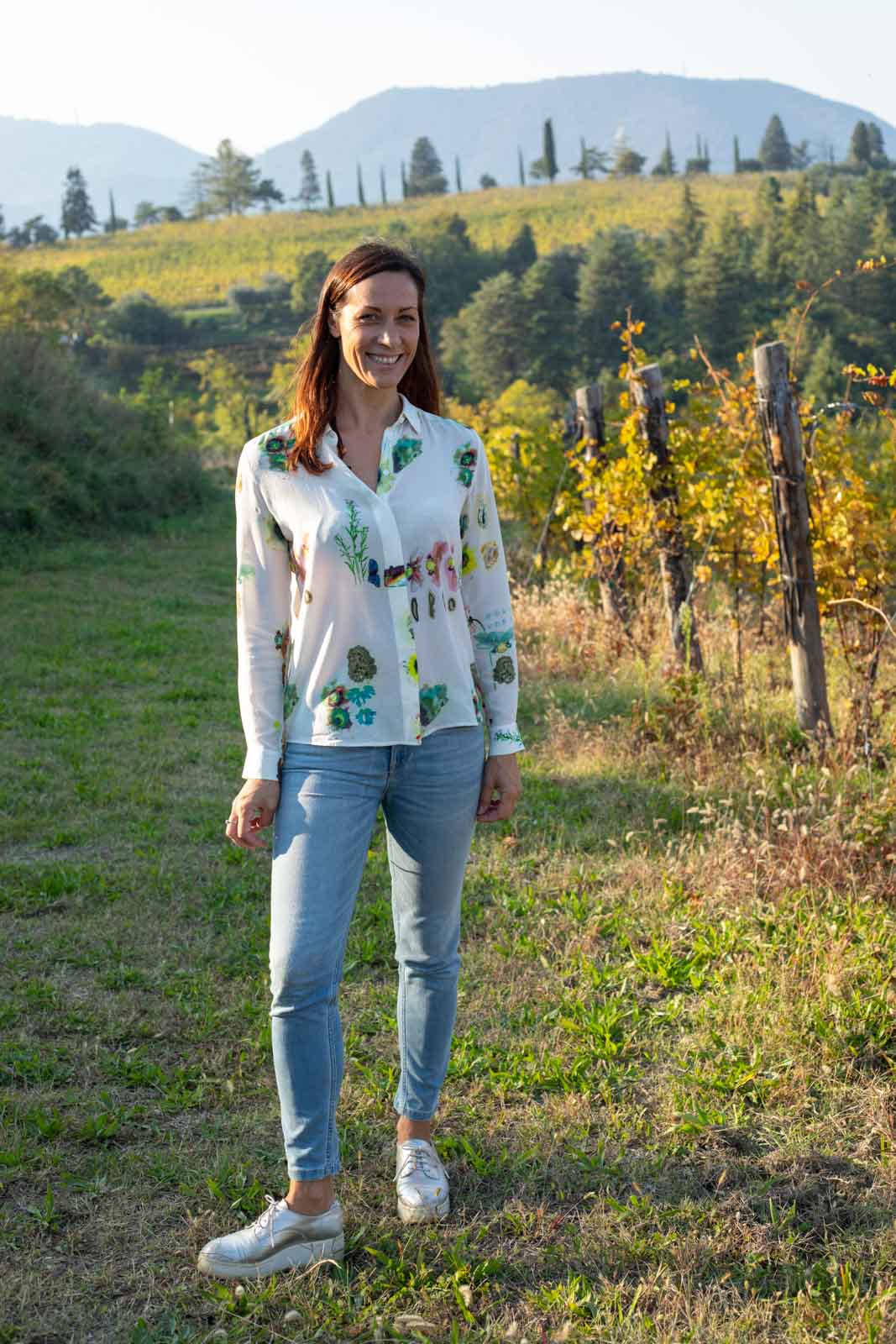 Winemaker Elisa Dilavanzo amongst the vineyards of Colli Euganei. ©Kevin Day/Opening a Bottle