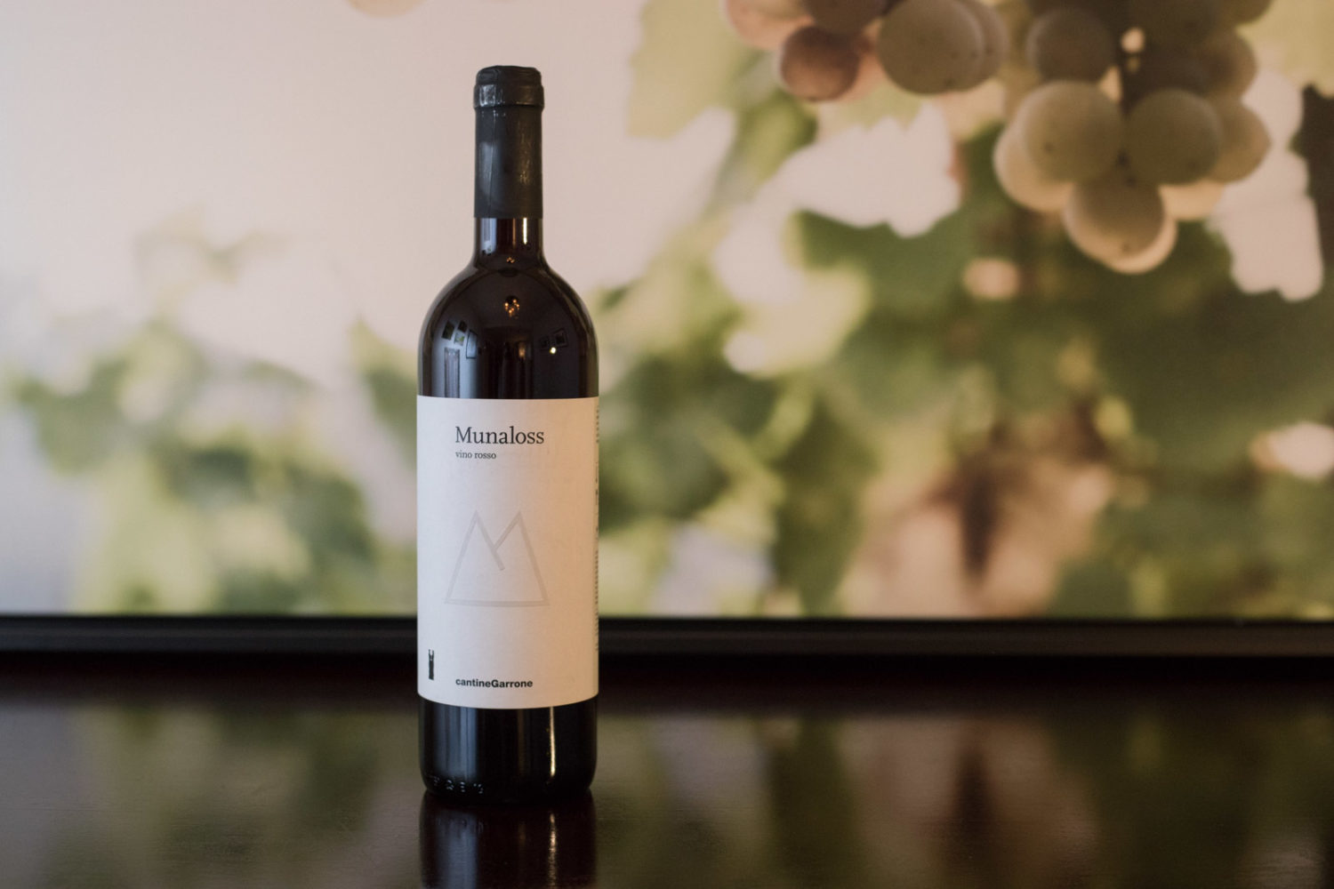 NV Cantina Garrone "Munaloss" Vino Rosso ©Kevin Day/Opening a Bottle