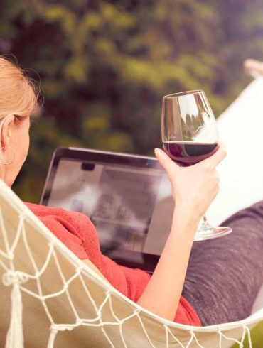 Wine Clinics this Summer with Opening a Bottle