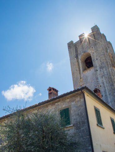 Badia a Coltibuono's abbey backlit by midday sun ©Kevin Day/Opening a Bottle