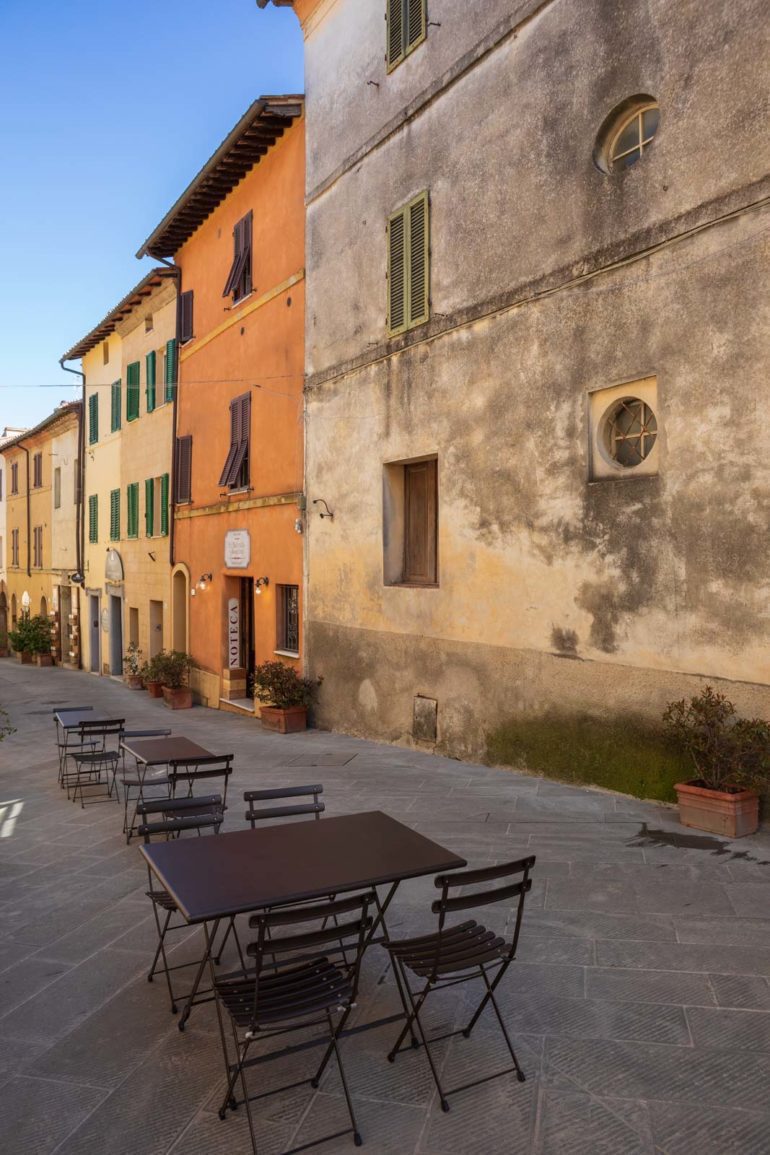 The streets of Montalcino at midday. ©Kevin Day/Opening a Bottle