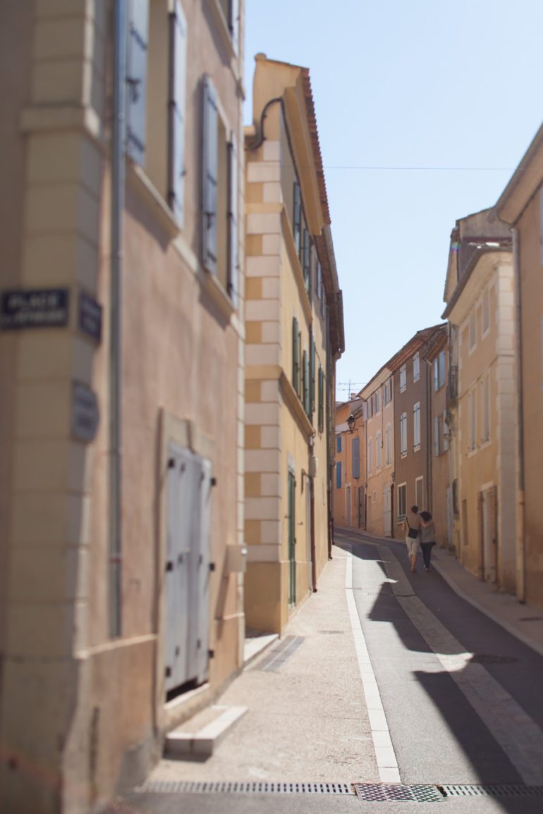 The narrow roads of Puyloubier, Provence, France. ©Kevin Day/Opening a Bottle