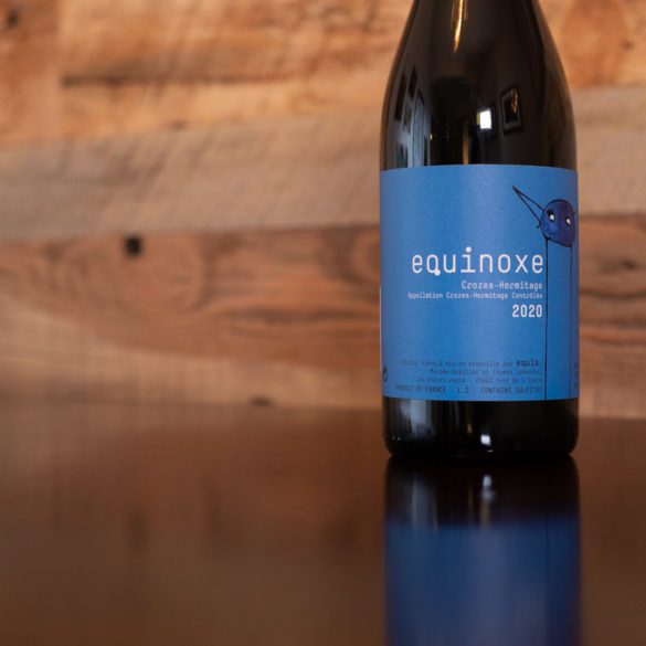 Horizontal image of bottle of 2020 Maxime Graillot Domaine des Lises Equis "Equinoxe" Crozes-Hermitage ©Kevin Day/Opening a Bottle