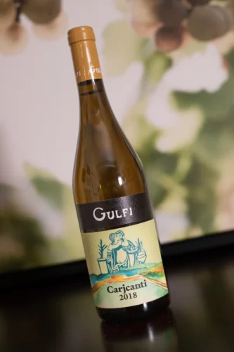 Gulfi's 2018 "Carjcanti" wine from the Carricante grape