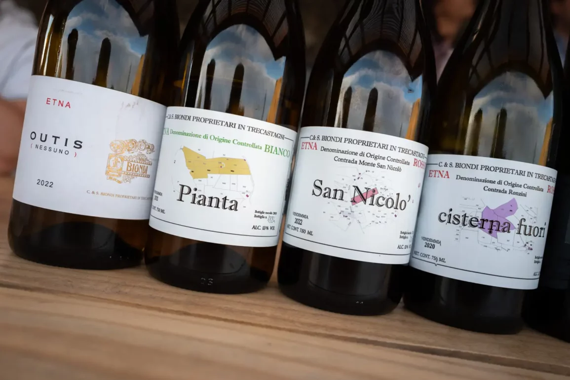 The wines of Azienda Agricola Biondi of the Etna DOC