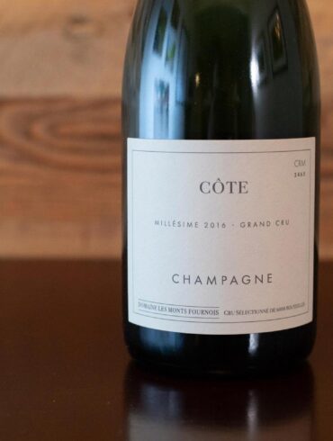 Non-Vintage "Côte" Champagne by Domaine les Monts Fournis