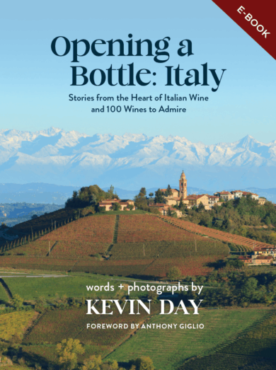 Opening a Bottle: Italy (E-Book)