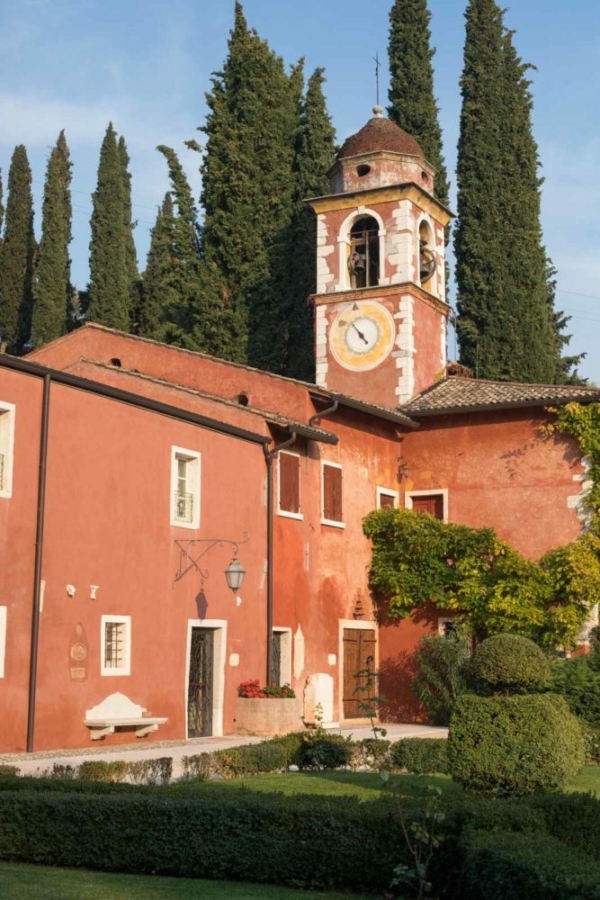 Coral pink campanile at Villa Cordevigo. ©Kevin Day/Opening a Bottle